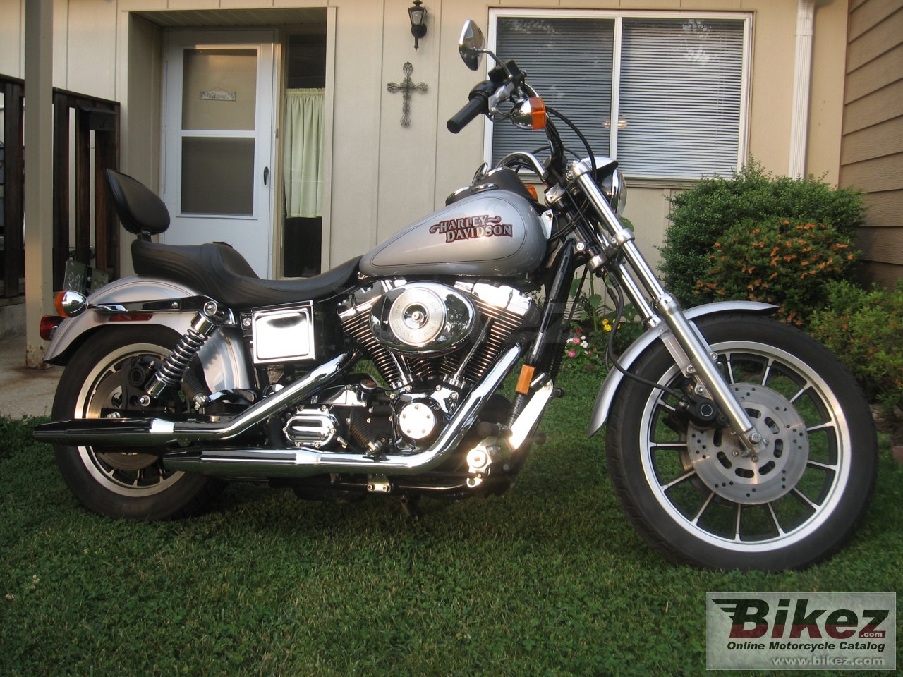 Big  dyna low rider picture and wallpaper from Bikez.com